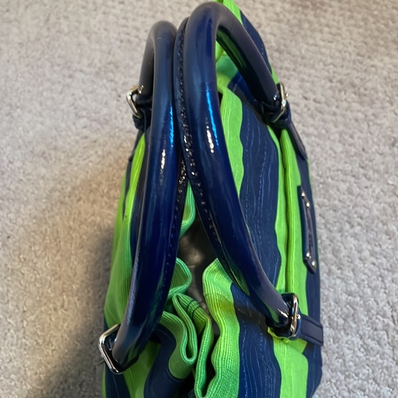 Kate Spade navy & green purse with navy patent leather trim-excellent condition - Picture 4 of 9